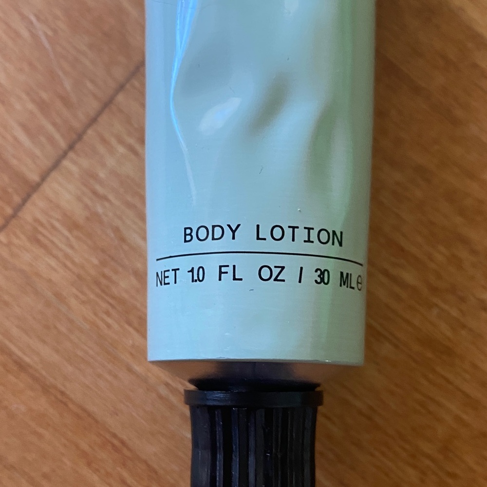 Salt & Stone Bergamot & Hinoku Body Lotion 1.0 fl oz Travel Size - Picture 2 of 7